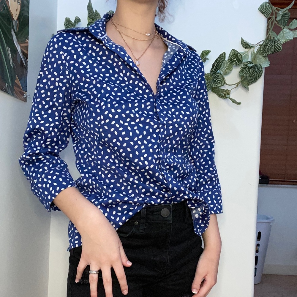 💙🌀BLUE & WHITE BUTTON SHIRT🌀💙